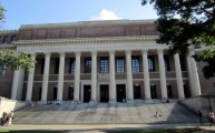 Harvard i Princeton wznawiają early admission